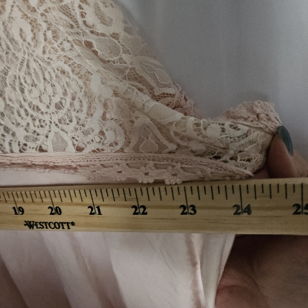 POL Elegant Lace Trimmed Light Pink Crop Top Size L NWOTs - Picture 6 of 8